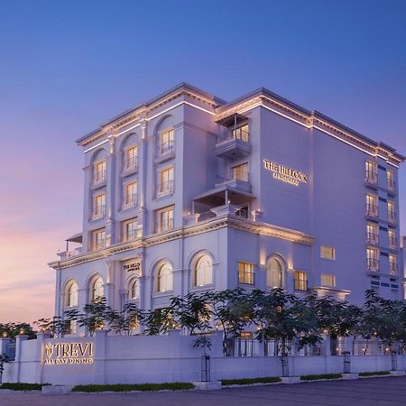 Hotel Hillock 阿穆达巴 外观 照片