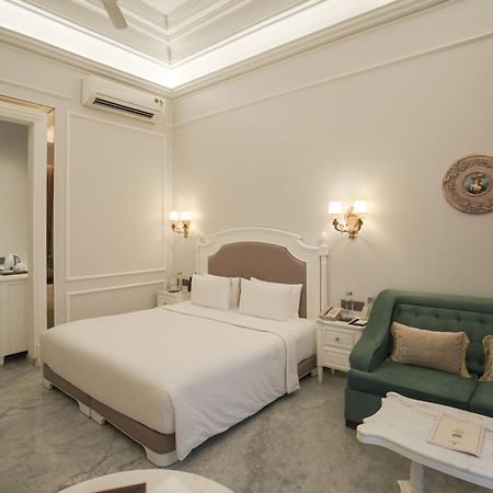 Hotel Hillock 阿穆达巴 外观 照片