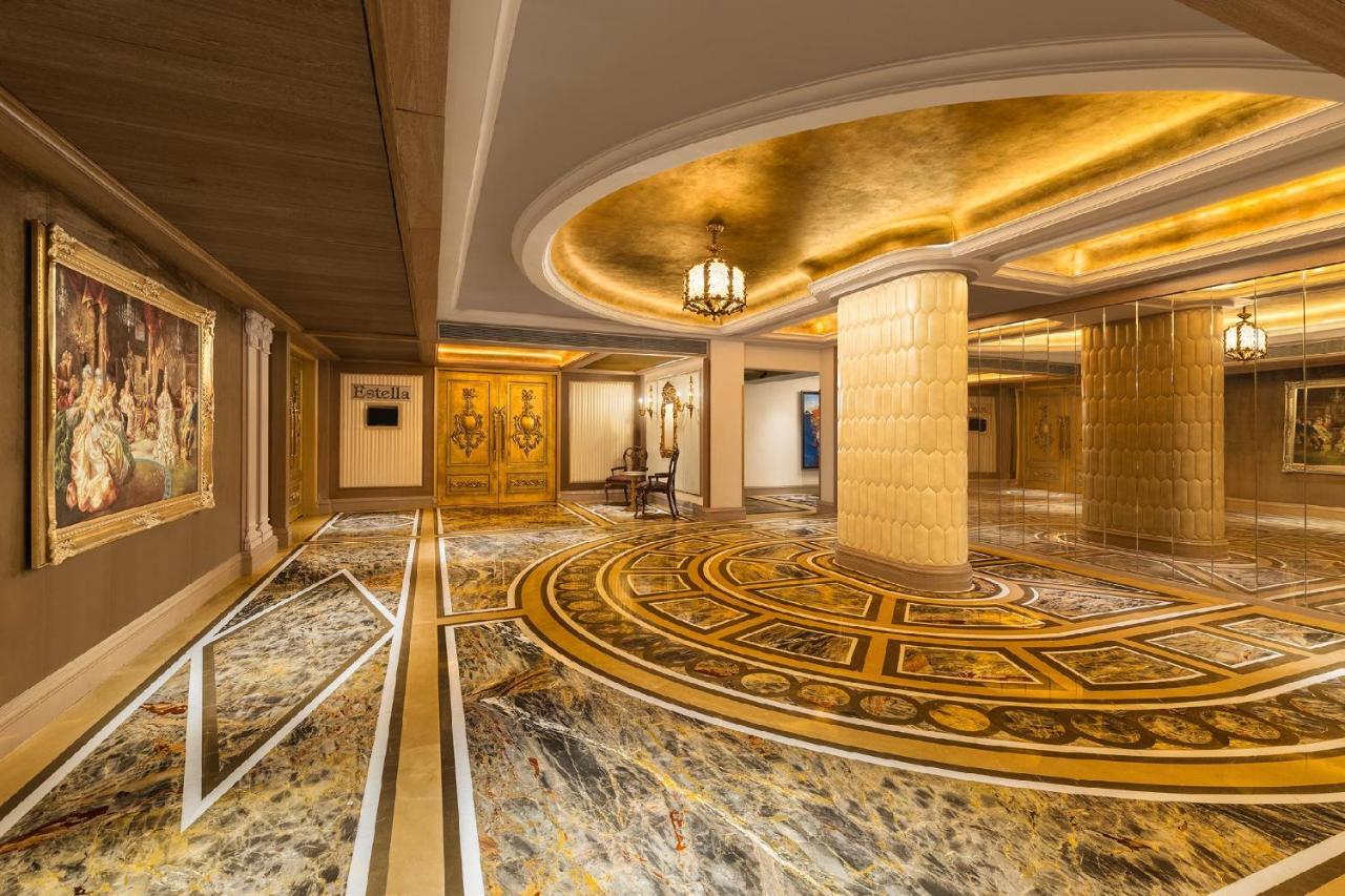 Hotel Hillock 阿穆达巴 外观 照片